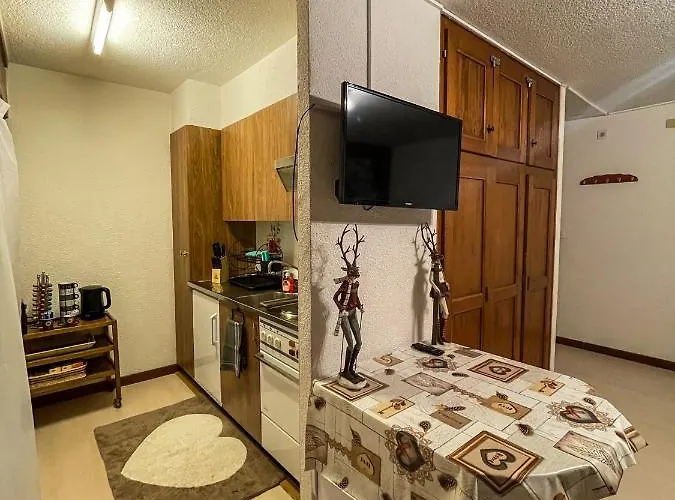 Apartman Jolie Cozy, In Out